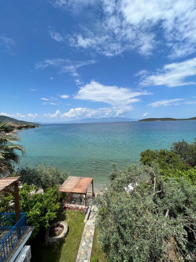 Villas Nies Seaside Appartments Szúrpi Kültér fotó
