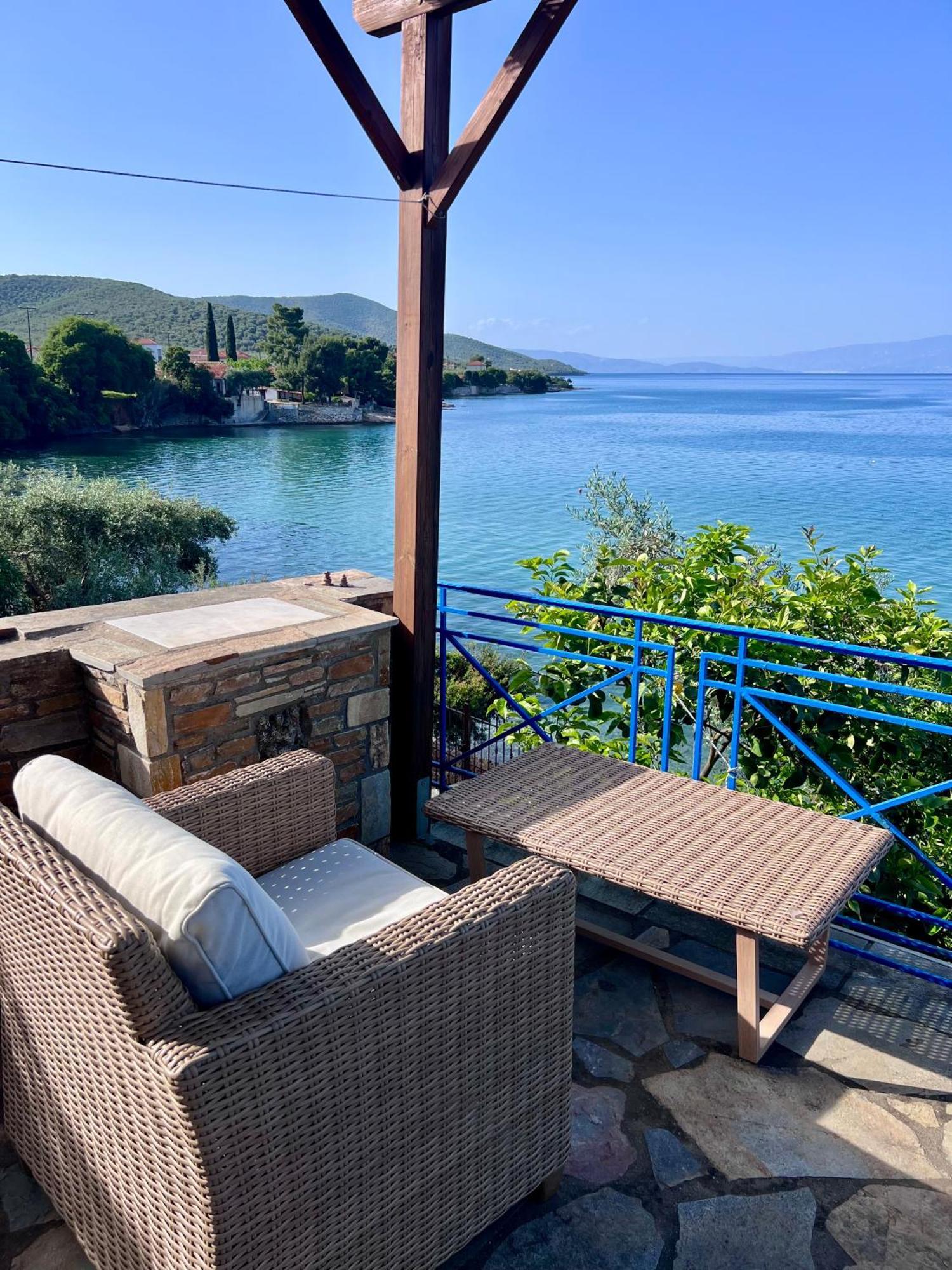 Villas Nies Seaside Appartments Szúrpi Kültér fotó