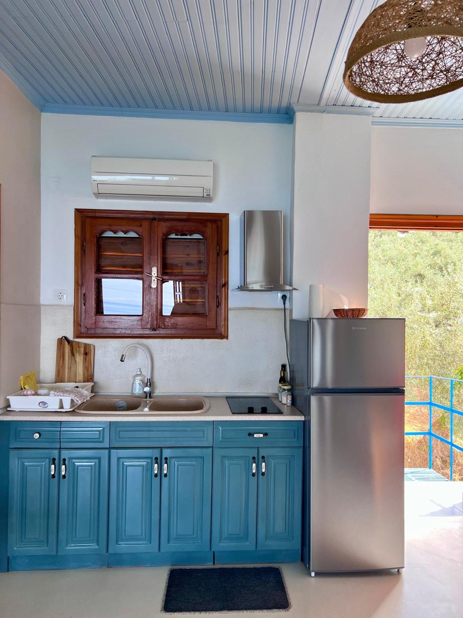 Villas Nies Seaside Appartments Szúrpi Kültér fotó