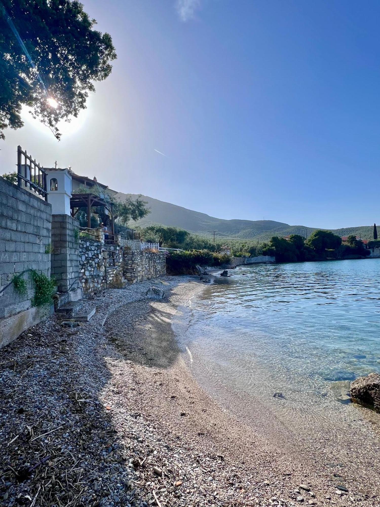 Villas Nies Seaside Appartments Szúrpi Kültér fotó